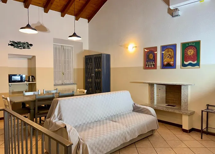 Apartment Boulevard *